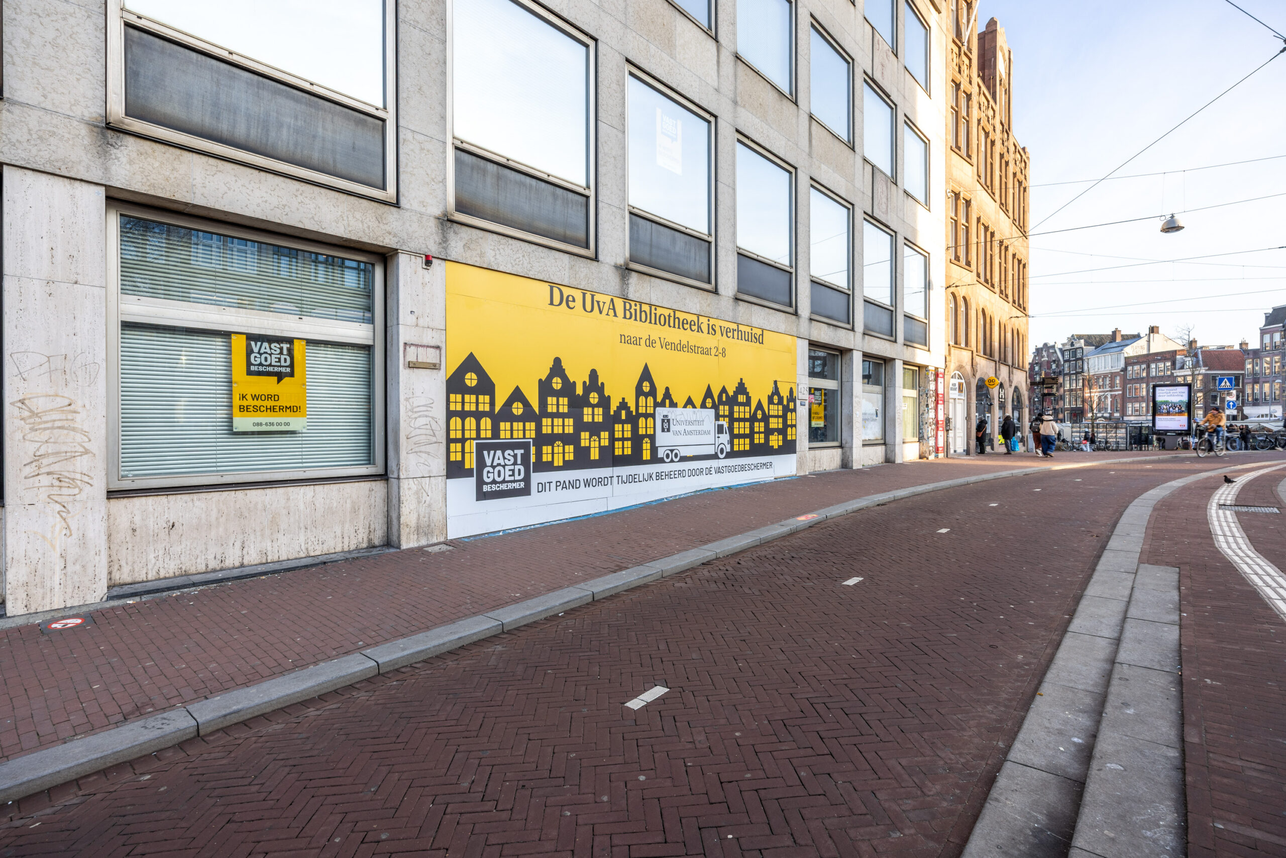 Antikraak werkplekken in voormalig UvA bibliotheekgebouw aan de Singel 425 in Amsterdam